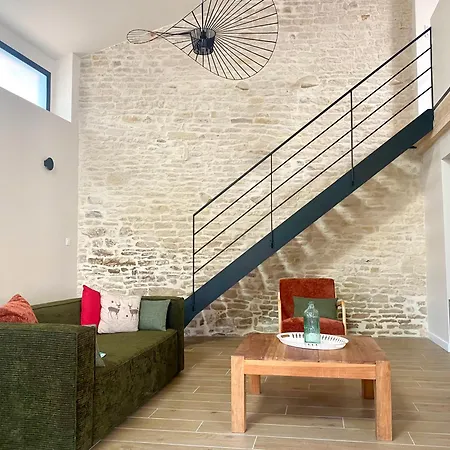 Charose Maison Dans Le Marais Poitevin