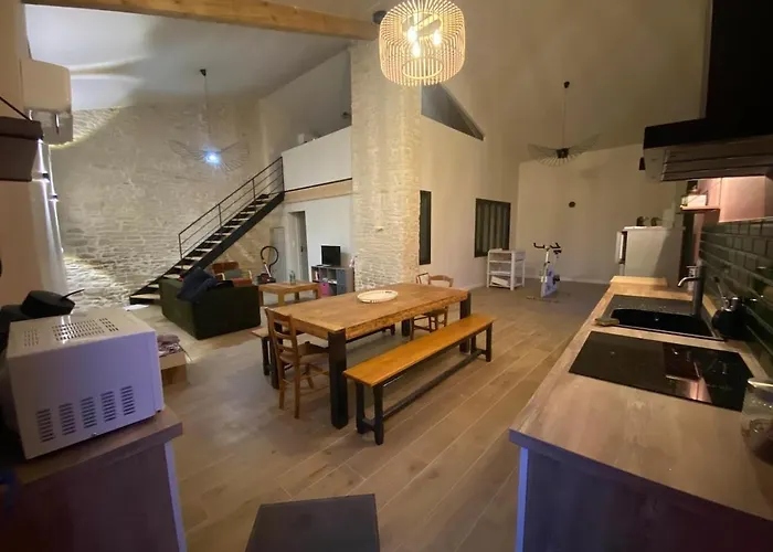 Holiday home Charose Maison Dans Le Marais Poitevin *